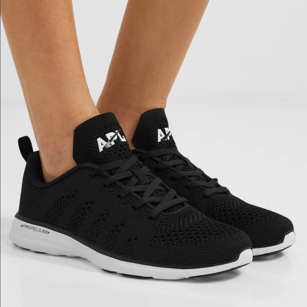 APL TechLoom Pro Sneakers size 8.5 womens